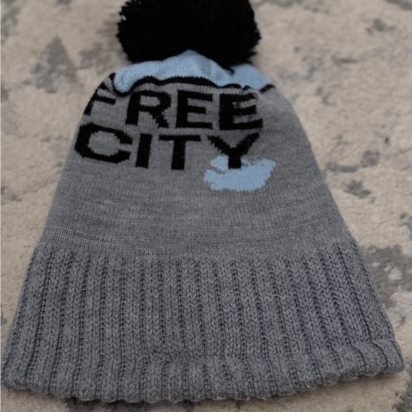 Freecity Gray and Black Pom-Pom Hat - Picture 6 of 6